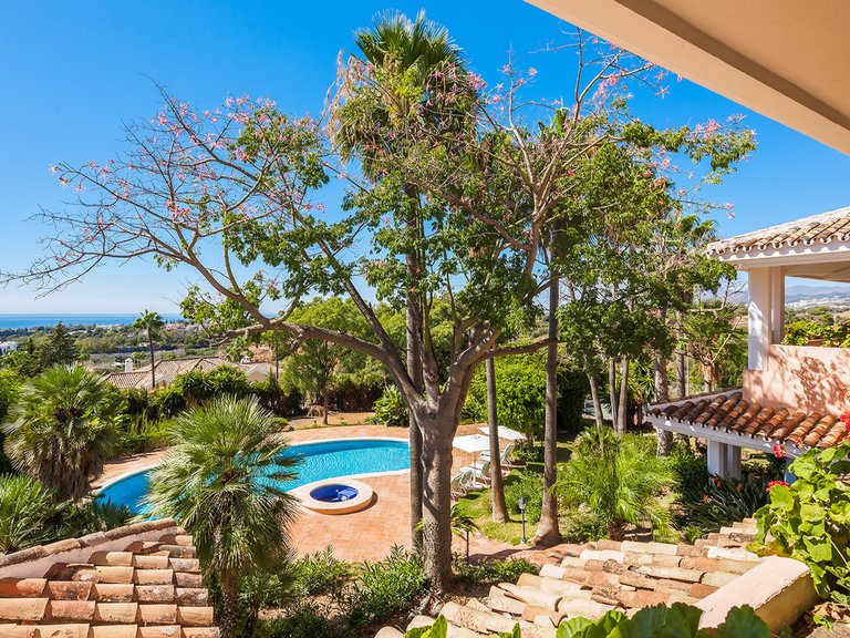 Villa for Sale in The Golden Mile, Malaga 39