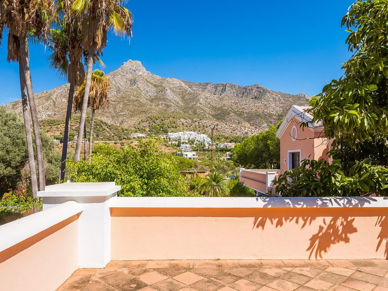 Villa for Sale in The Golden Mile, Malaga 45