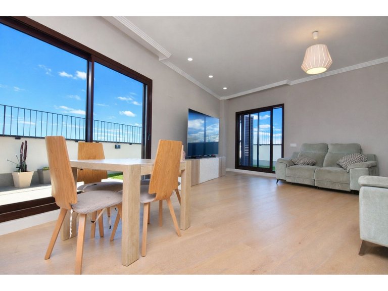 Apartment for Sale in Teatinos, Malaga 9