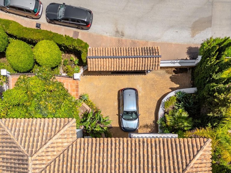 Villa for Sale in Nueva Andalucía, Malaga 37