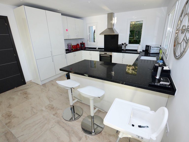 Villa for Sale in Benalmadena Pueblo, Malaga 10