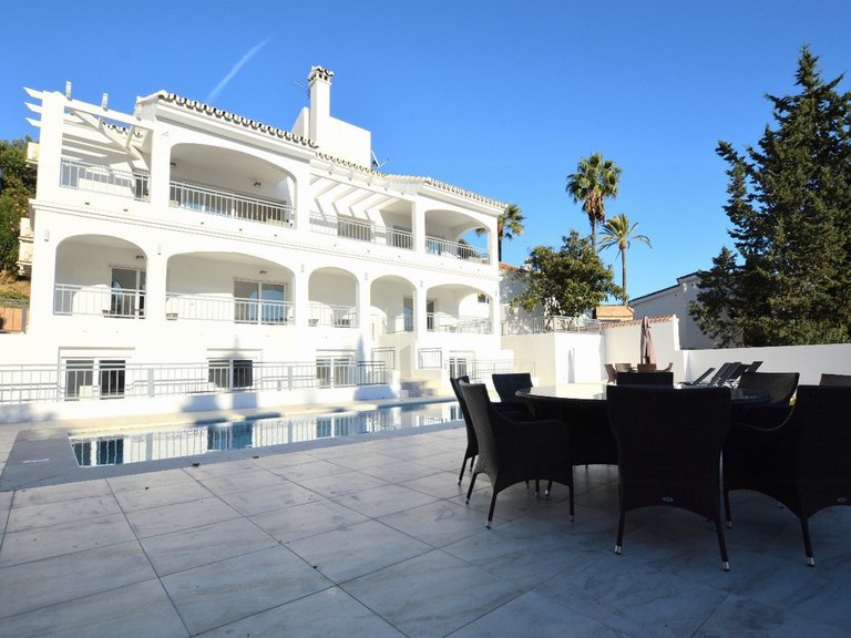 Villa for Sale in Benalmadena Pueblo, Malaga 32