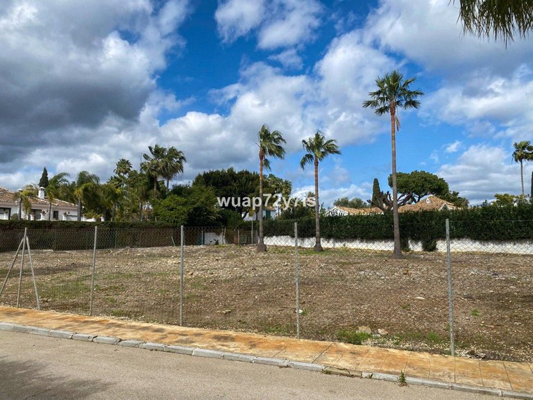 Plot for Sale in Guadalmina Baja, Malaga 4