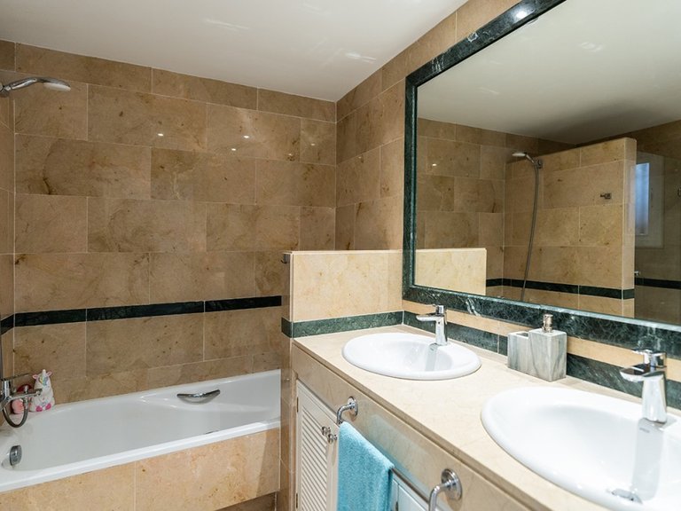 Apartment for Sale in Elviria, Malaga 16