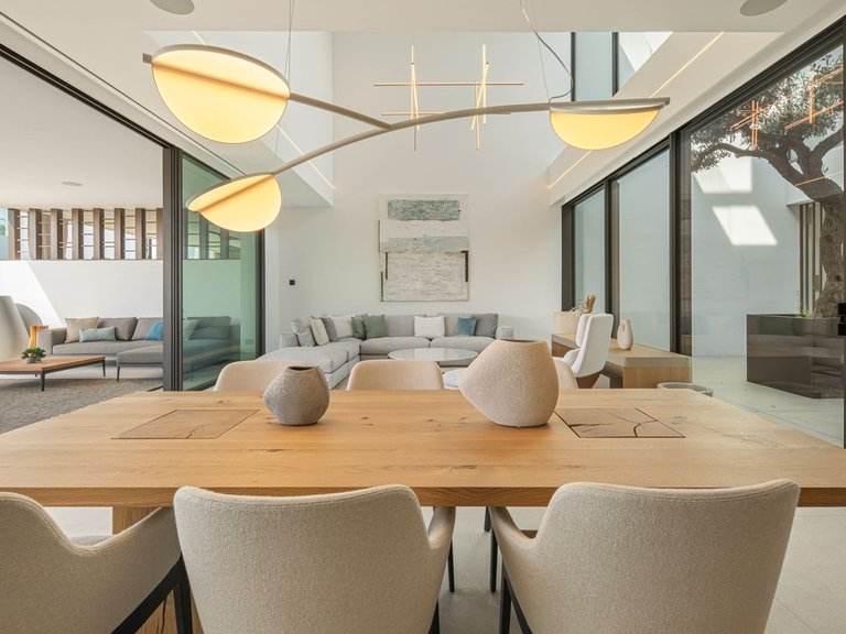 Villa for Sale in The Golden Mile, Malaga 14