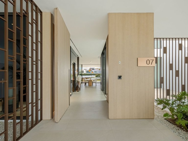 Villa for Sale in The Golden Mile, Malaga 3