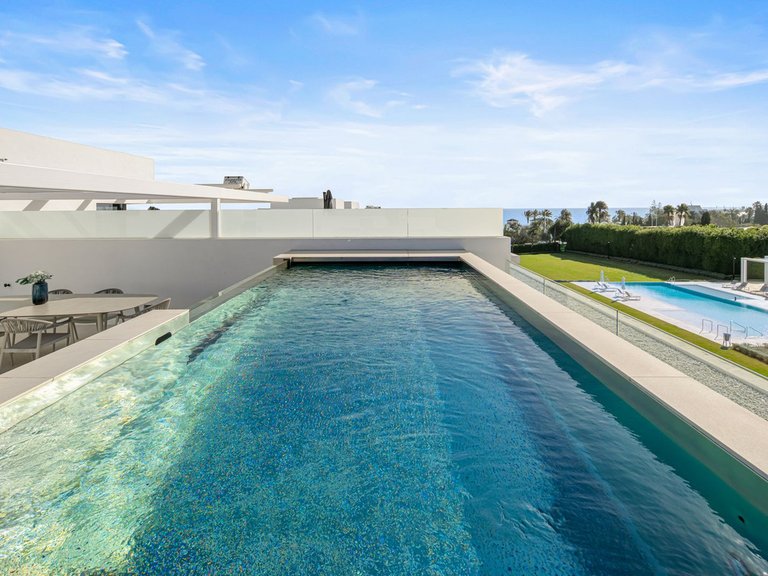 Villa for Sale in The Golden Mile, Malaga 49
