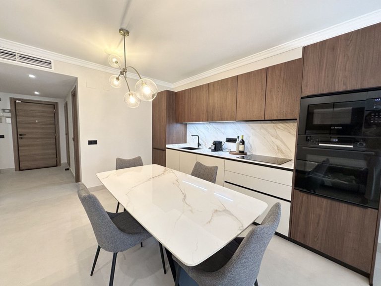 Apartment for Sale in San Pedro De Alcántara, Malaga 5