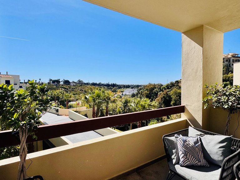 Apartment for Sale in Selwo, Malaga 25
