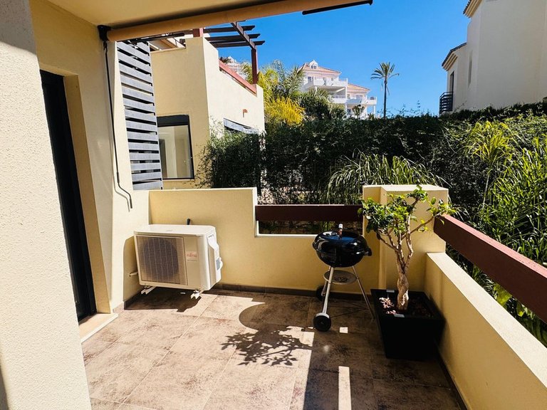Apartment for Sale in Selwo, Malaga 32