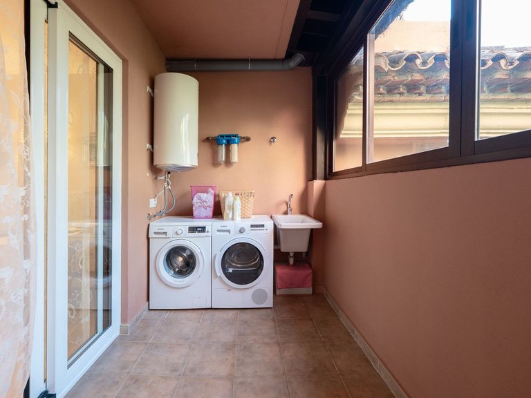 Apartment for Sale in Puerto Banús, Malaga 18