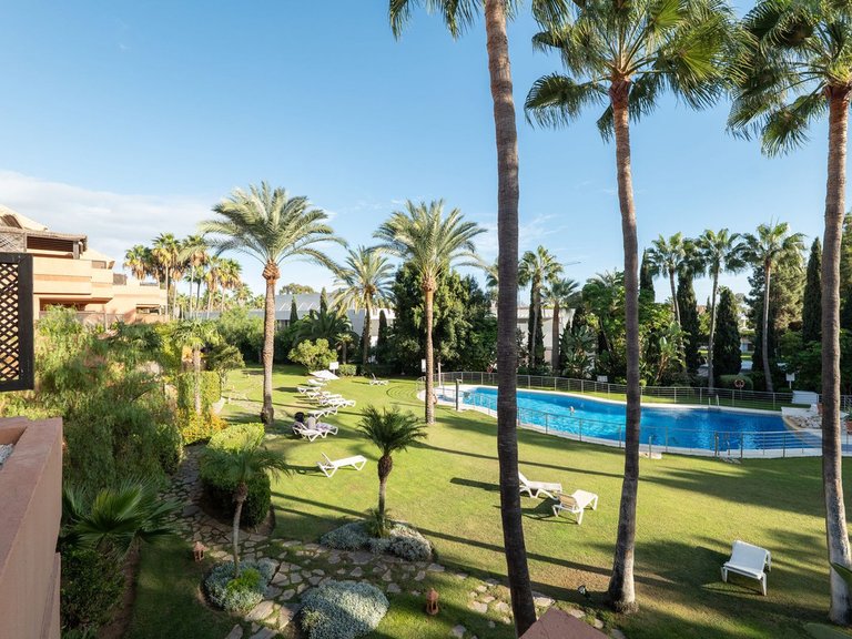 Apartment for Sale in Puerto Banús, Malaga 20