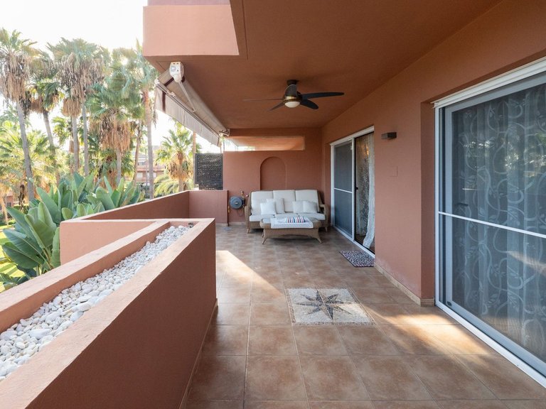 Apartment for Sale in Puerto Banús, Malaga 5