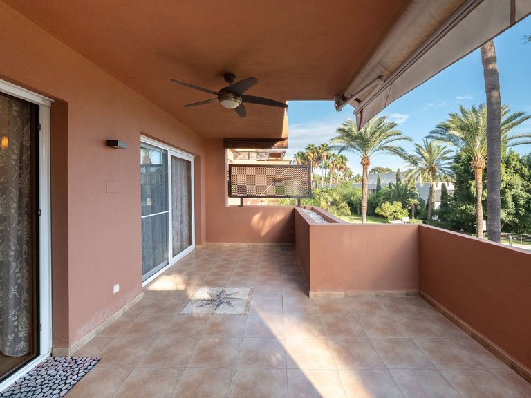 Apartment for Sale in Puerto Banús, Malaga 6
