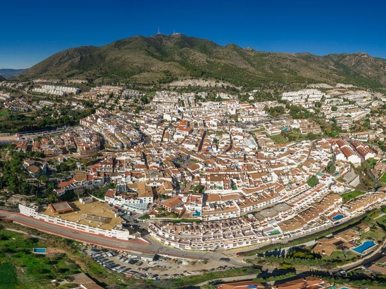 Apartment for Sale in Benalmadena, Malaga 8