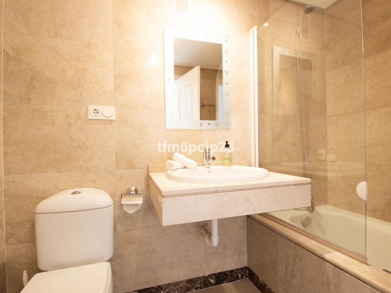 Apartment for Sale in La Duquesa, Malaga 22