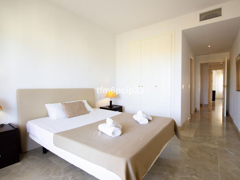 Apartment for Sale in La Duquesa, Malaga 8
