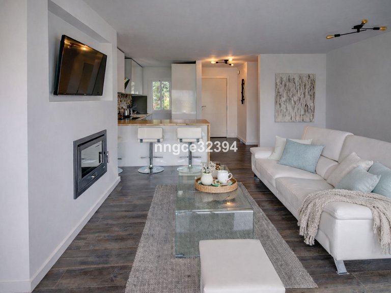 Apartment for Sale in Puerto Banús, Malaga 4