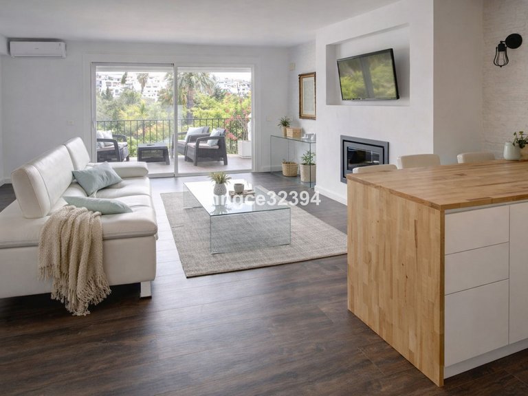 Apartment for Sale in Puerto Banús, Malaga 5