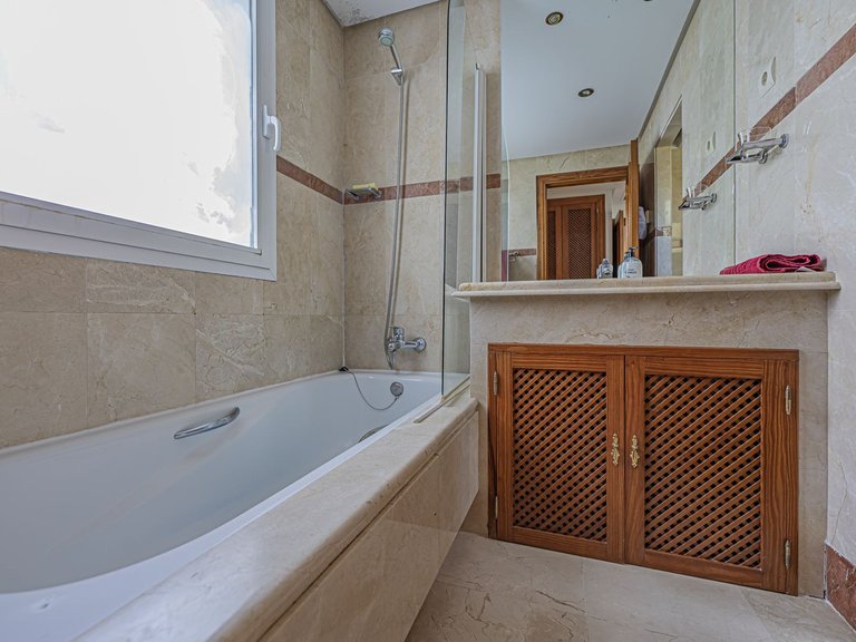 Apartment for Sale in Costalita, Malaga 32