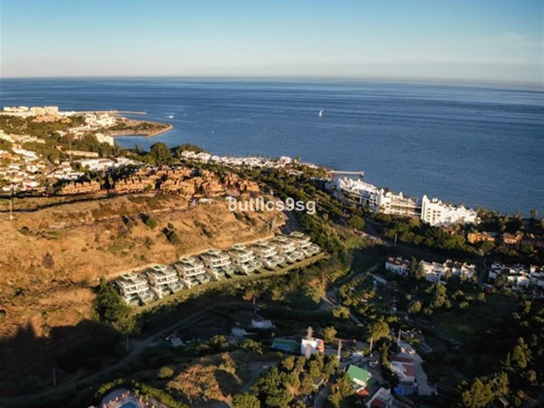 Villa for Sale in Estepona, Malaga 1