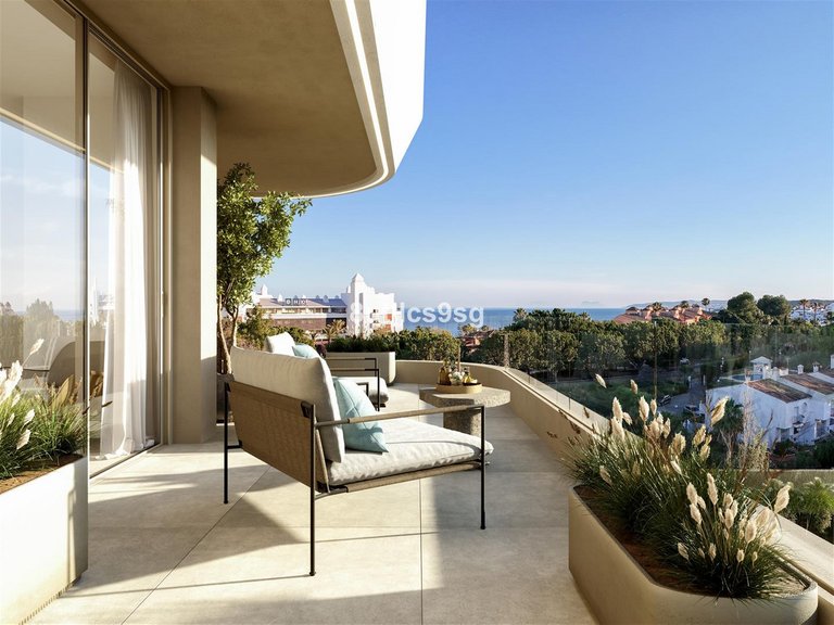 Villa for Sale in Estepona, Malaga 2