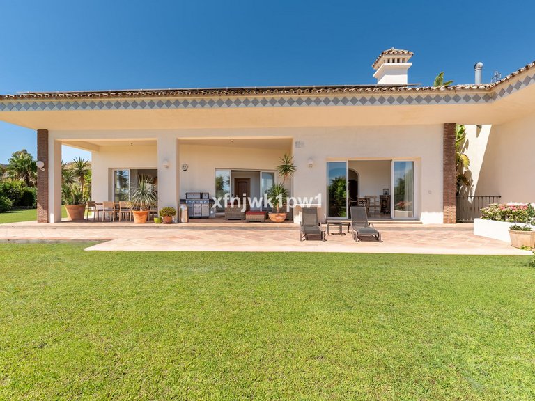 Villa for Sale in Benahavís, Malaga 15