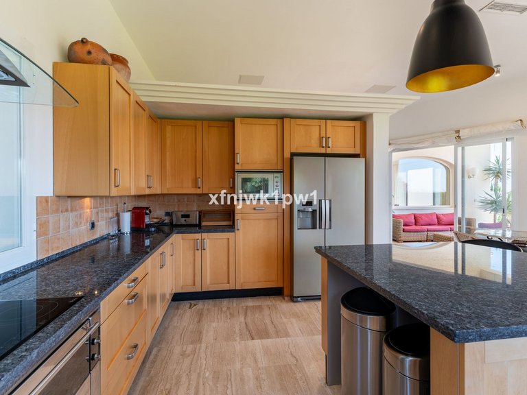 Villa for Sale in Benahavís, Malaga 19
