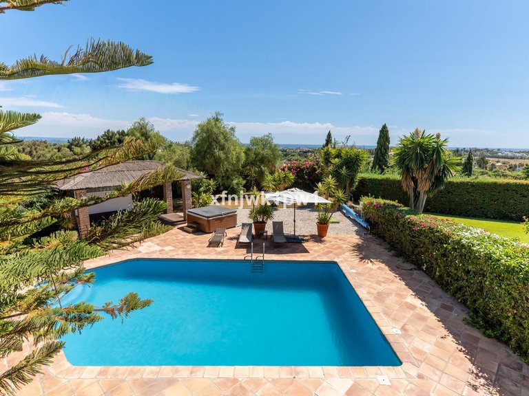 Villa for Sale in Benahavís, Malaga 4