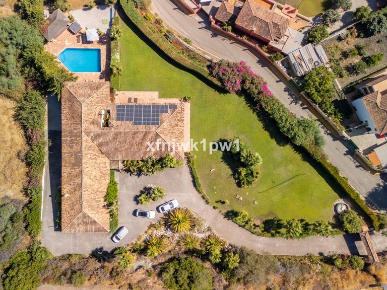 Villa for Sale in Benahavís, Malaga 5