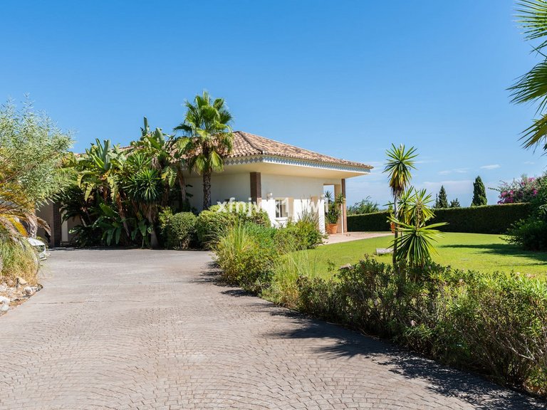 Villa for Sale in Benahavís, Malaga 54