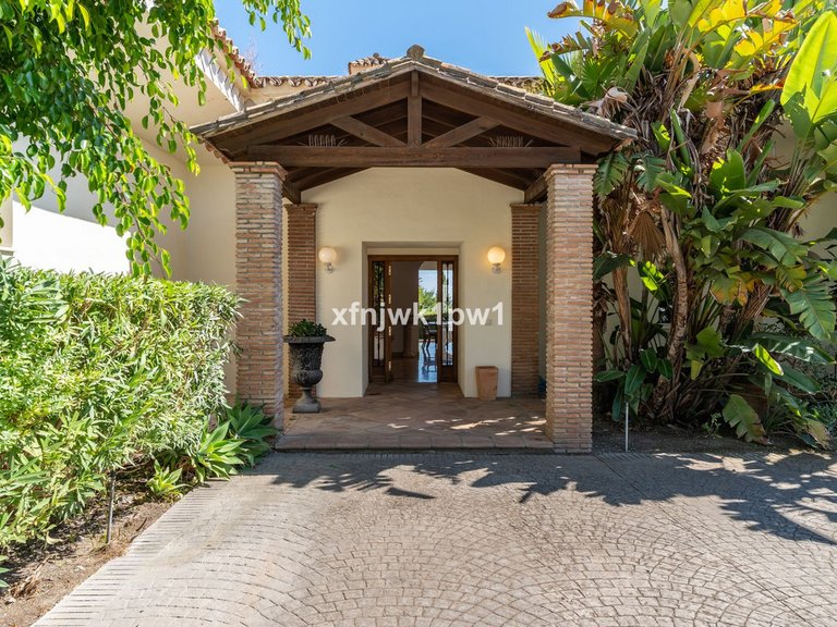 Villa for Sale in Benahavís, Malaga 55
