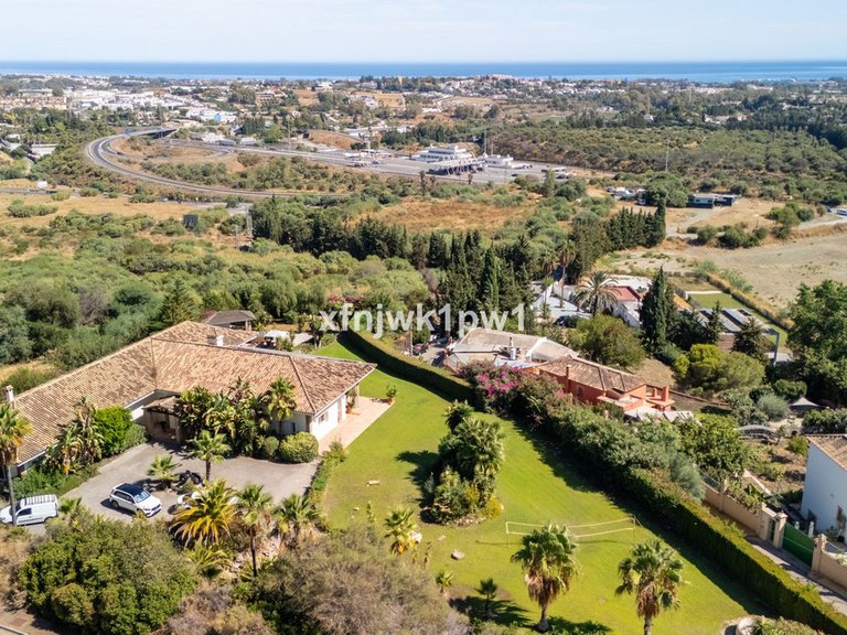 Villa for Sale in Benahavís, Malaga 9