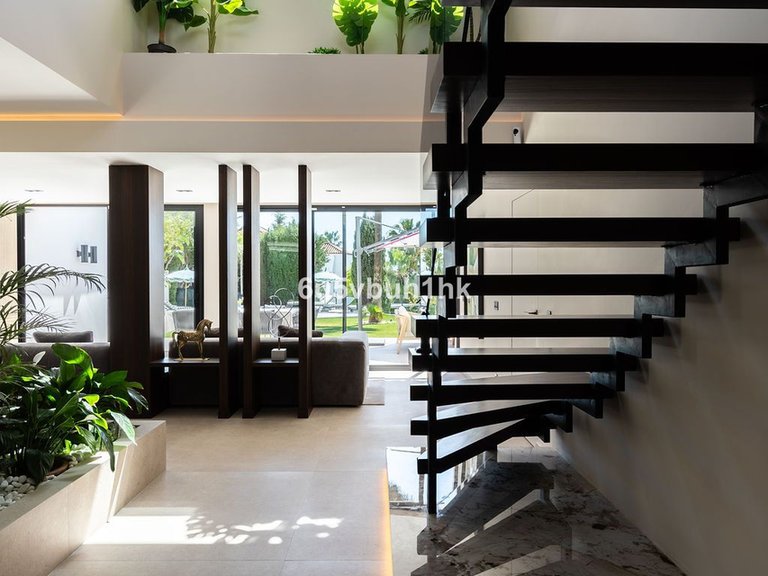 Villa for Sale in Benahavís, Malaga 16