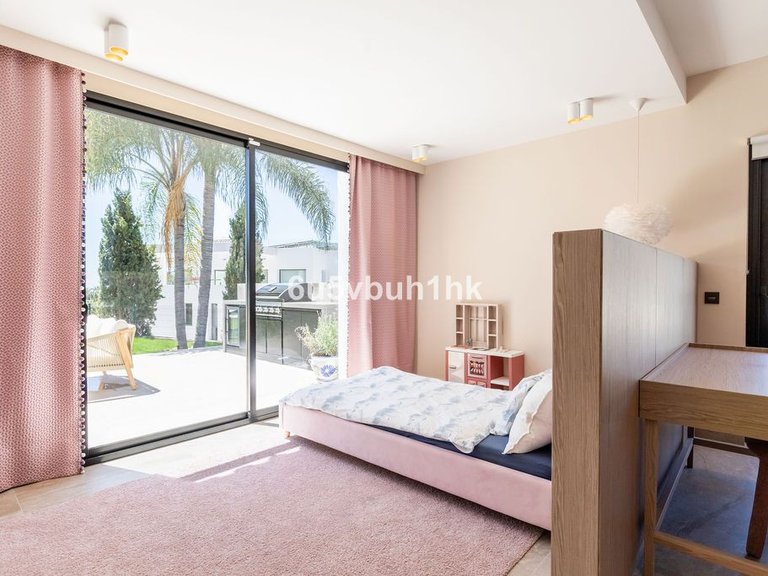 Villa for Sale in Benahavís, Malaga 23