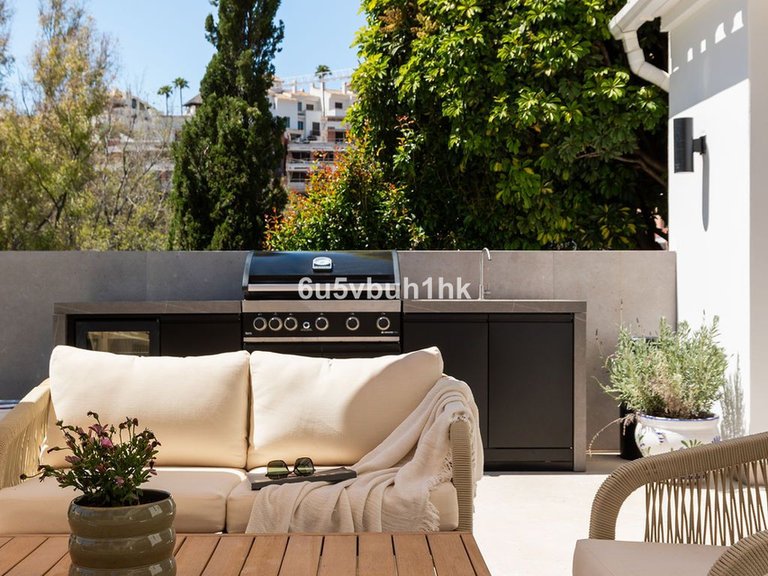 Villa for Sale in Benahavís, Malaga 42