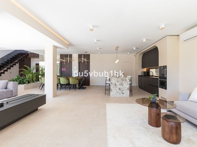 Villa for Sale in Benahavís, Malaga 5