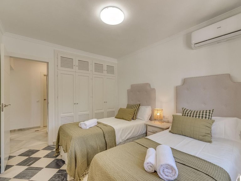 Villa for Sale in Nueva Andalucía, Malaga 15