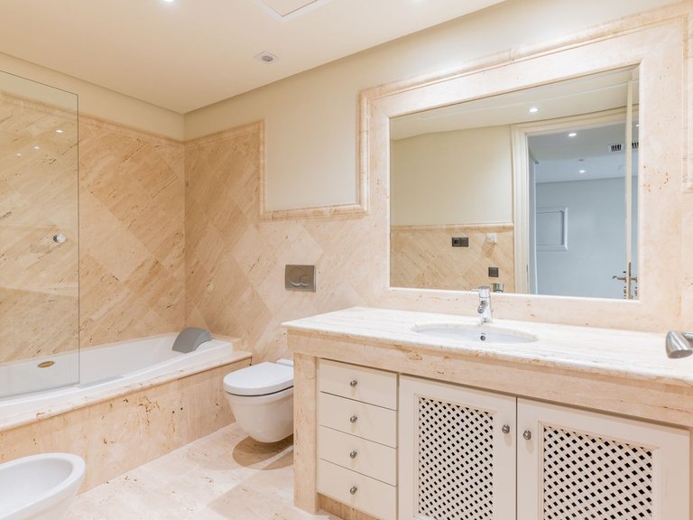 Apartment for Sale in Estepona, Malaga 5