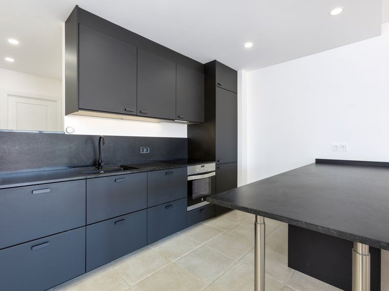 Apartment for Sale in Nueva Andalucía, Malaga 2