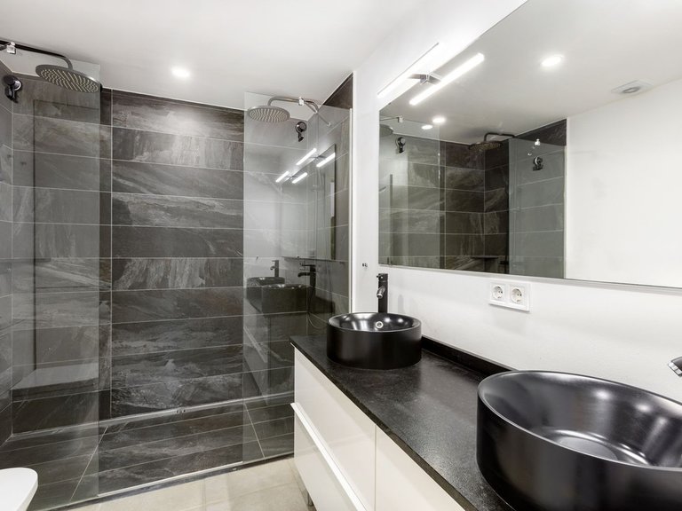 Apartment for Sale in Nueva Andalucía, Malaga 4
