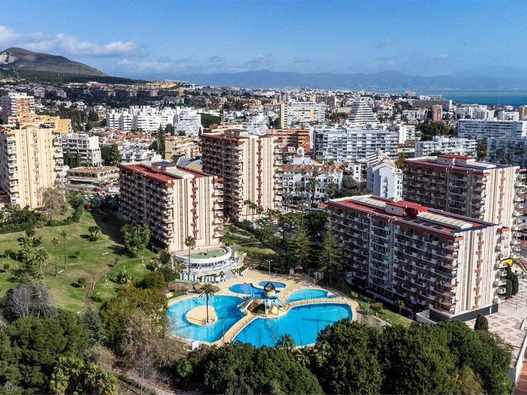 Apartment for Sale in Benalmadena Costa, Malaga 17