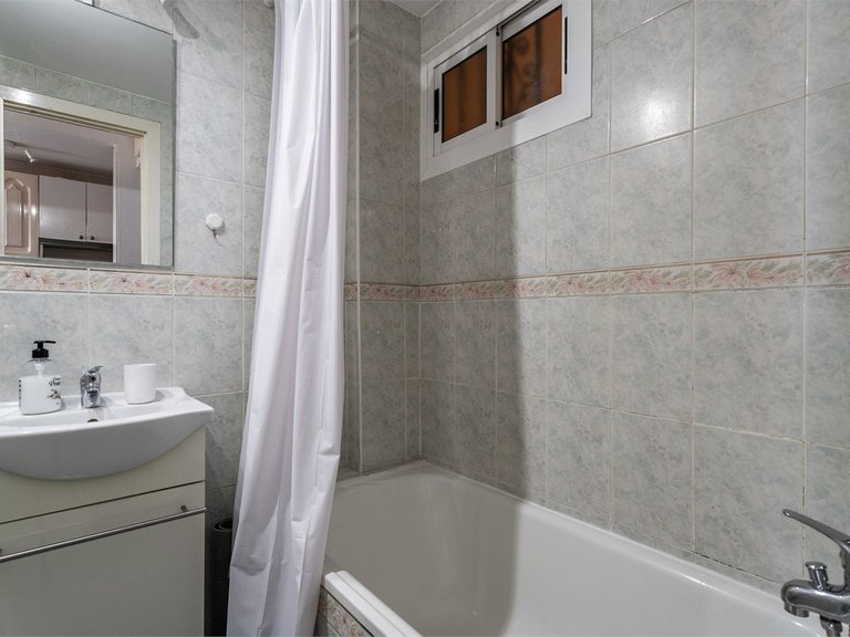 Apartment for Sale in Benalmadena Costa, Malaga 9