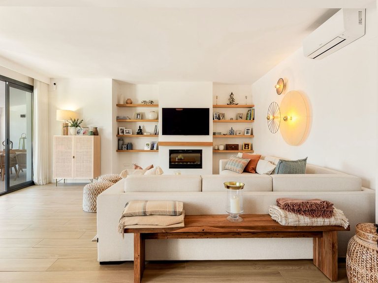 Town House for Sale in Sierra Blanca, Malaga 14