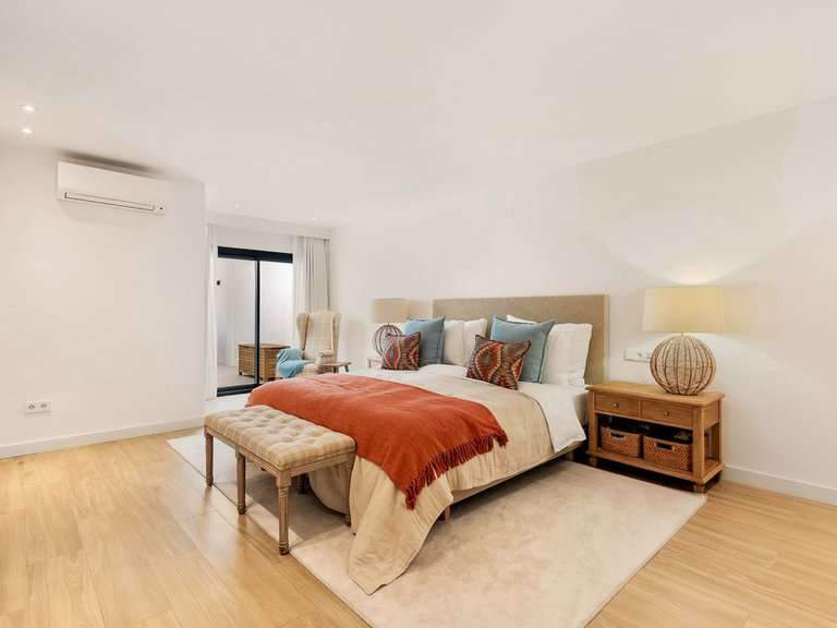 Town House for Sale in Sierra Blanca, Malaga 19