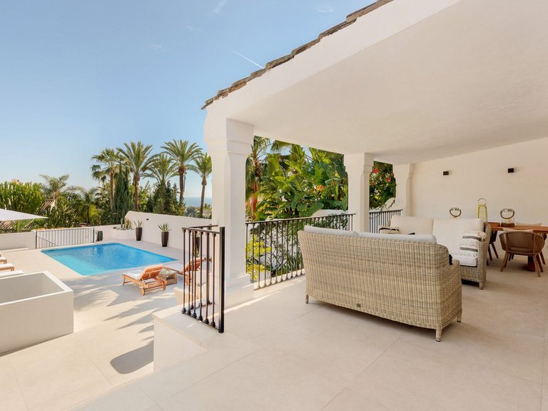 Town House for Sale in Sierra Blanca, Malaga 2
