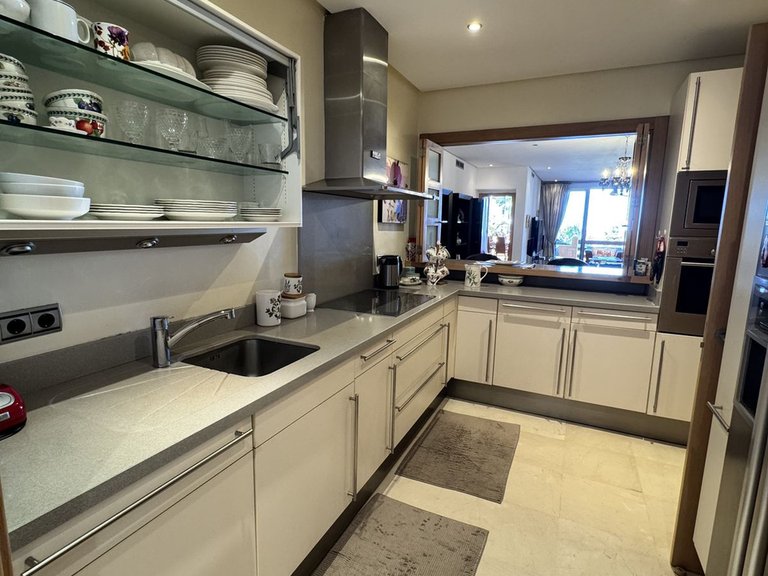 Apartment for Sale in Sierra Blanca, Malaga 5