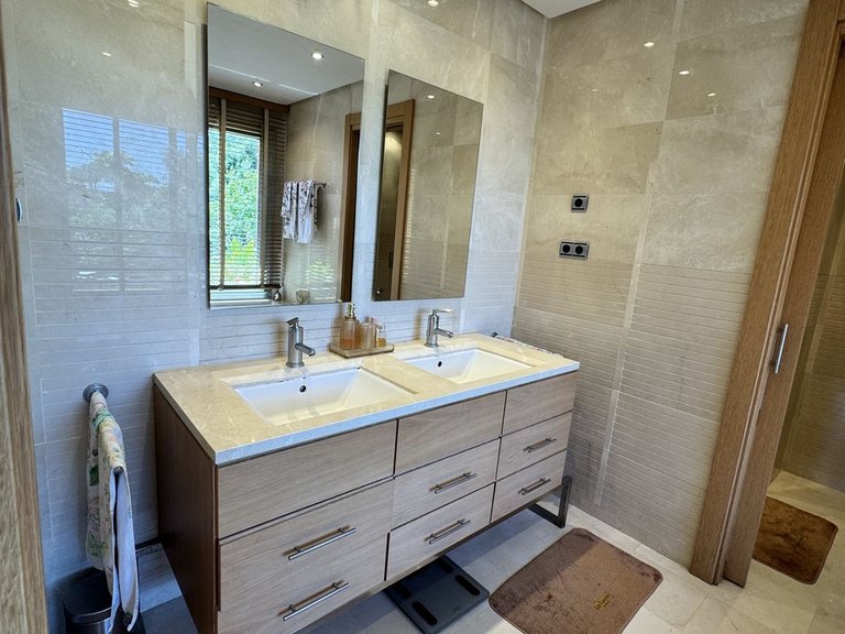 Apartment for Sale in Sierra Blanca, Malaga 9
