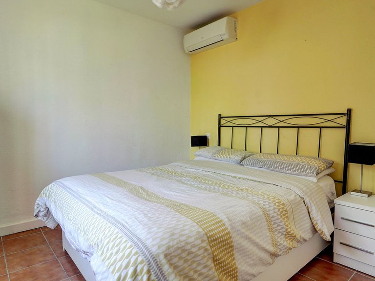 Villa for Sale in Sierrezuela, Malaga 12