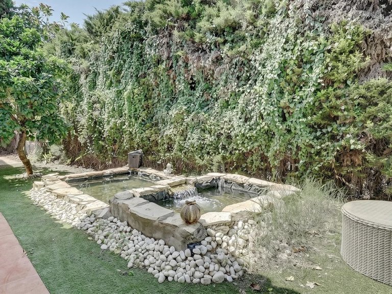 Villa for Sale in Sierrezuela, Malaga 23